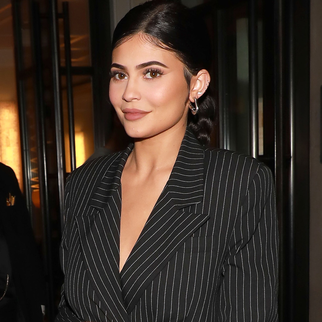 Kylie Jenner Is Unrecognizable After Doing This To Her Brows Kylie Jenner Is Unrecognizable After Doing This To Her Brows